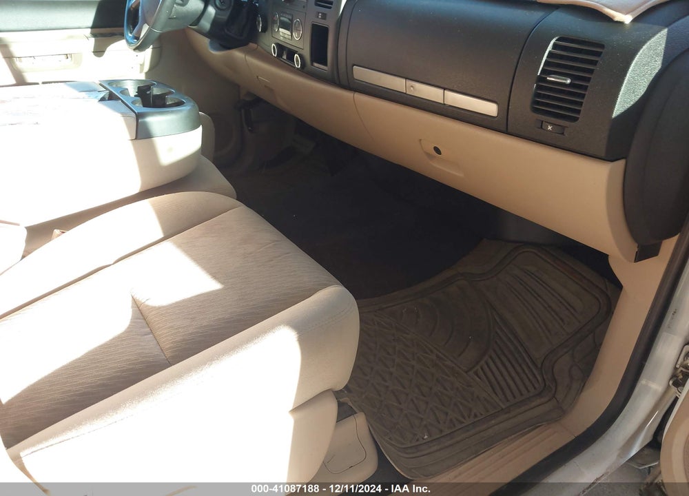2011 GMC SIERRA 1500 SLE VIN: 1GTR2VE31BZ422617