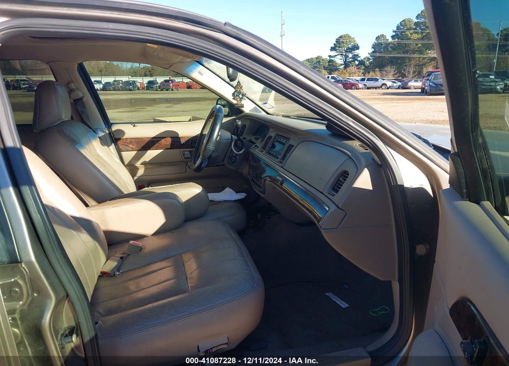 2005 MERCURY GRAND MARQUIS LS/LSE VIN: 2MHHM75W95X657855
