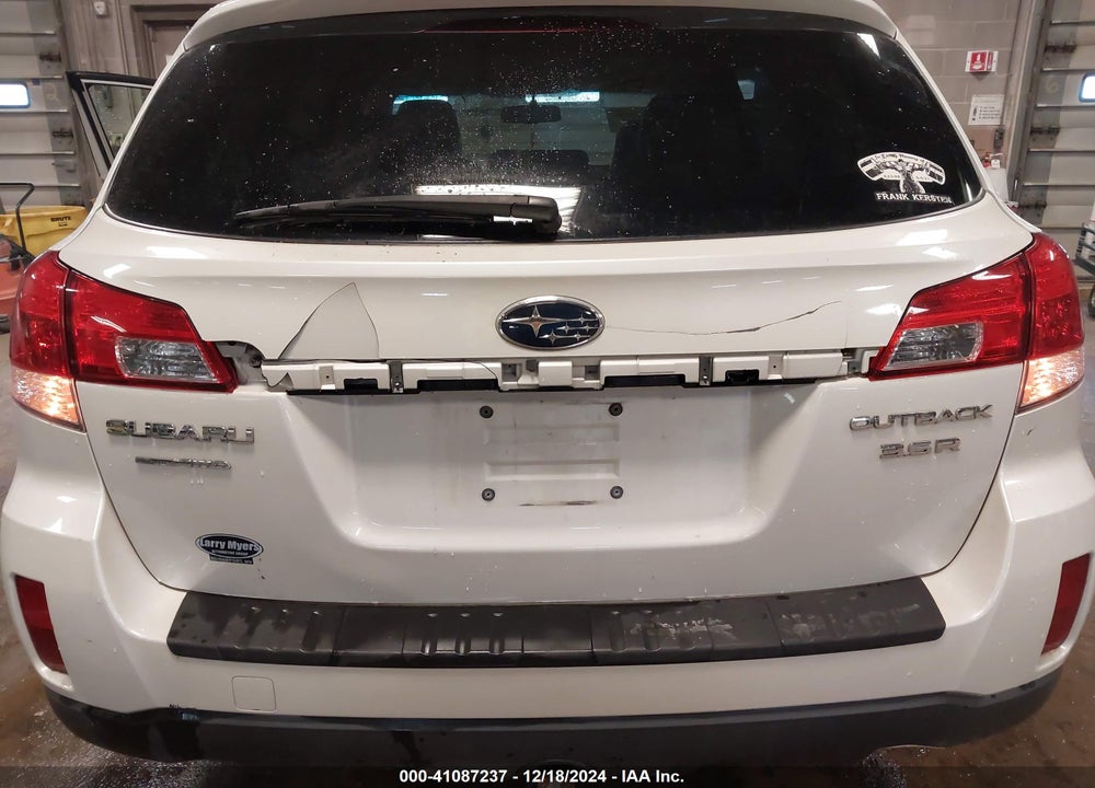 2010 SUBARU OUTBACK 3.6R LIMITED VIN: 4S4BRDKC7A2329762