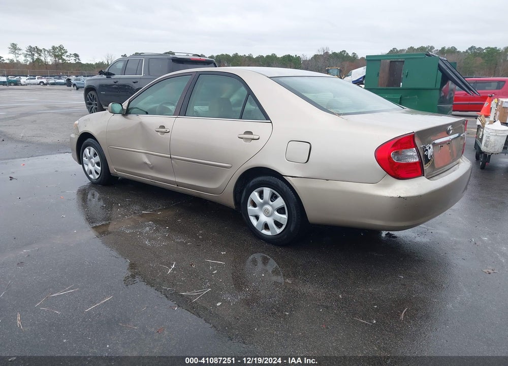 2002 TOYOTA CAMRY LE VIN: 4T1BE32K82U601674