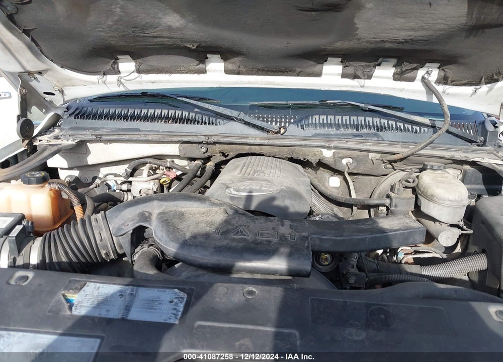 2003 CHEVROLET SUBURBAN 1500 LS VIN: 3GNEC16T93G111562