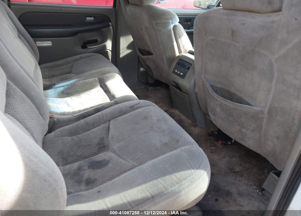 2003 CHEVROLET SUBURBAN 1500 LS VIN: 3GNEC16T93G111562