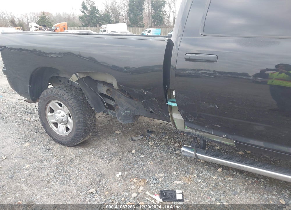 2016 RAM 2500 SLT VIN: 3C6TR5JT2GG166185