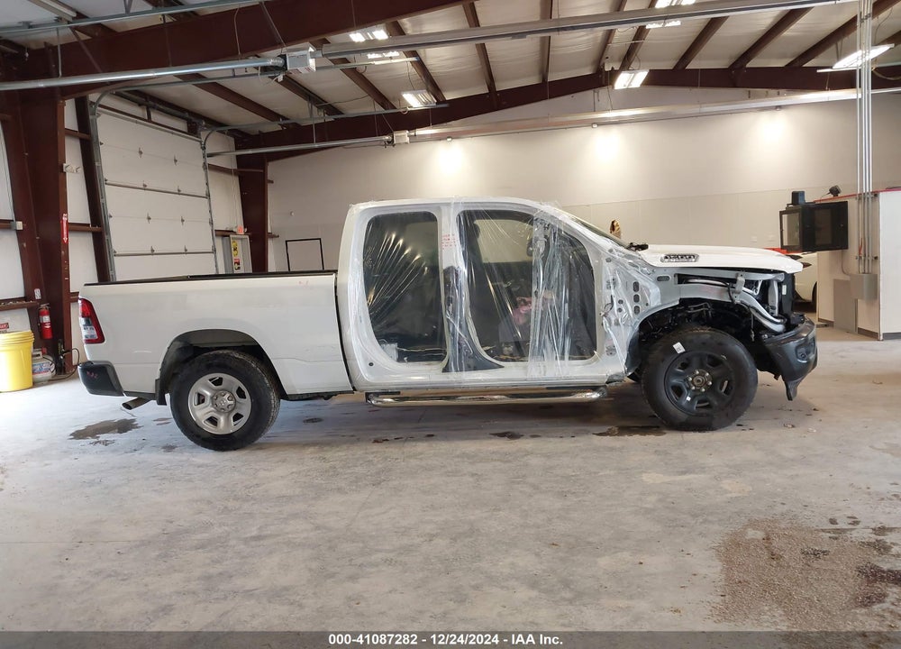 2024 RAM 1500 TRADESMAN 4X4 6'4 BOX VIN: 1C6RRFCG3RN221754