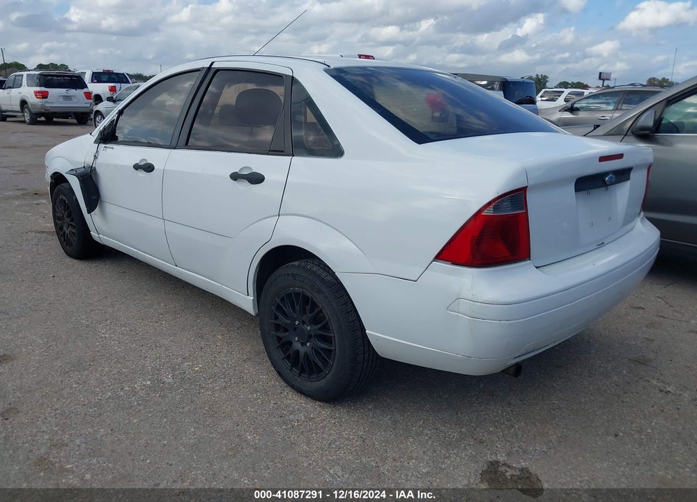 2007 FORD FOCUS VIN: 1FAFP34N07W280075
