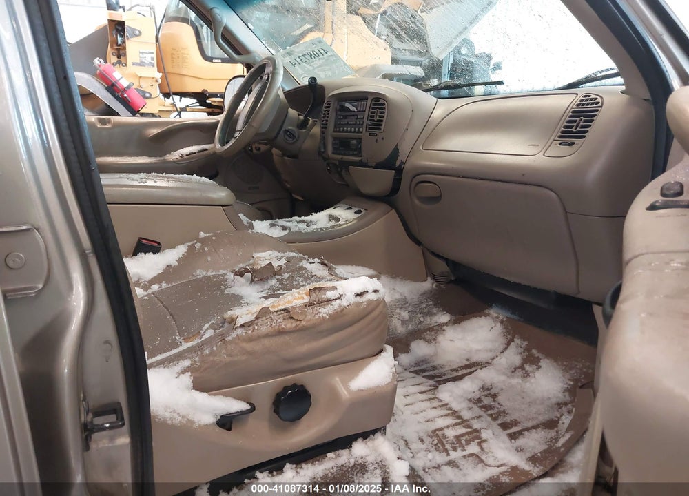 2001 FORD EXPEDITION EDDIE BAUER VIN: 1FMPU18L21LB70525