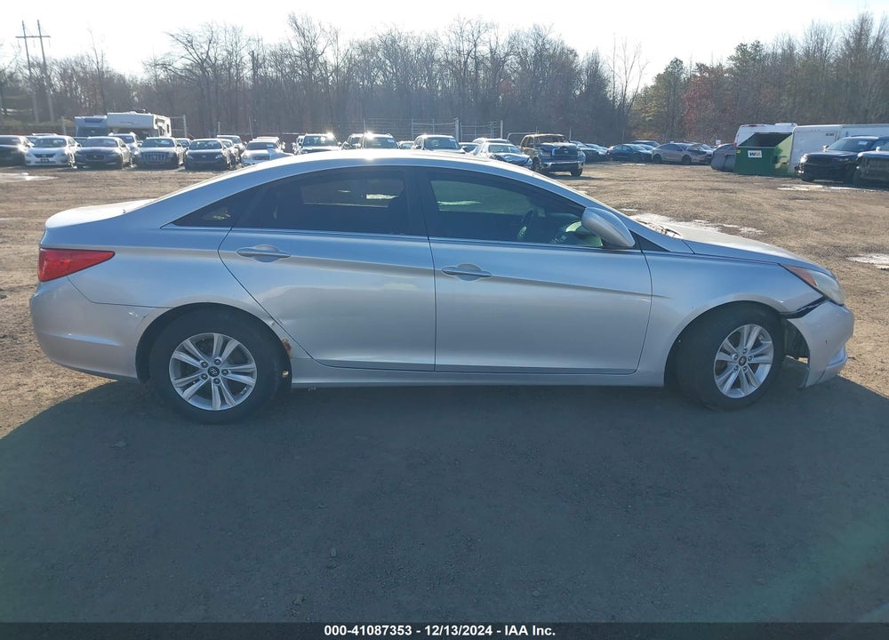 2011 HYUNDAI SONATA VIN: 5NPEB4AC8BH019076