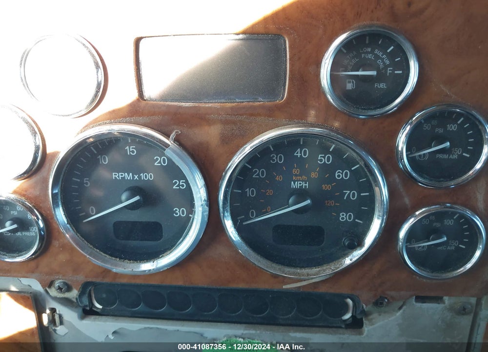 2009 PETERBILT 389 VIN: 1XPXD49X59D773271