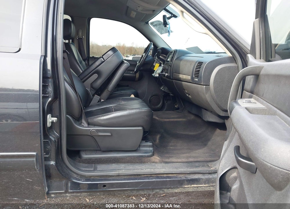 2009 CHEVROLET SILVERADO 1500 LT VIN: 3GCEK23369G181602
