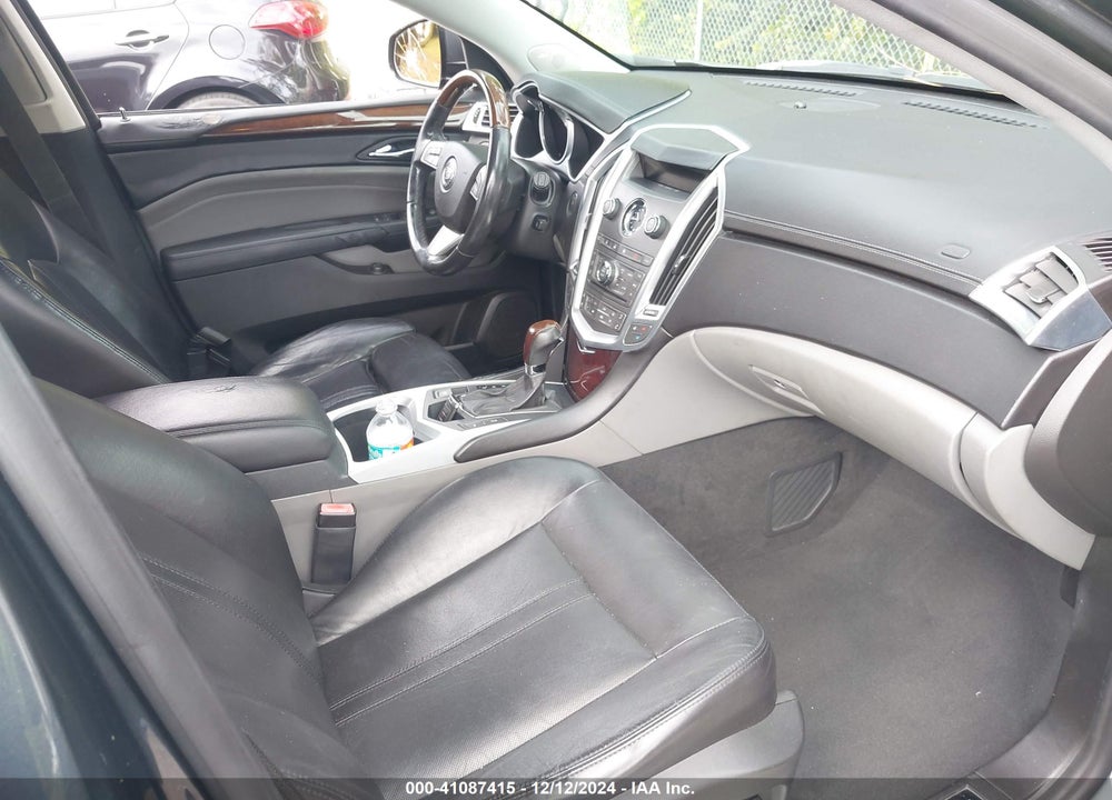 2011 CADILLAC SRX LUXURY COLLECTION VIN: 3GYFNAEY1BS629689