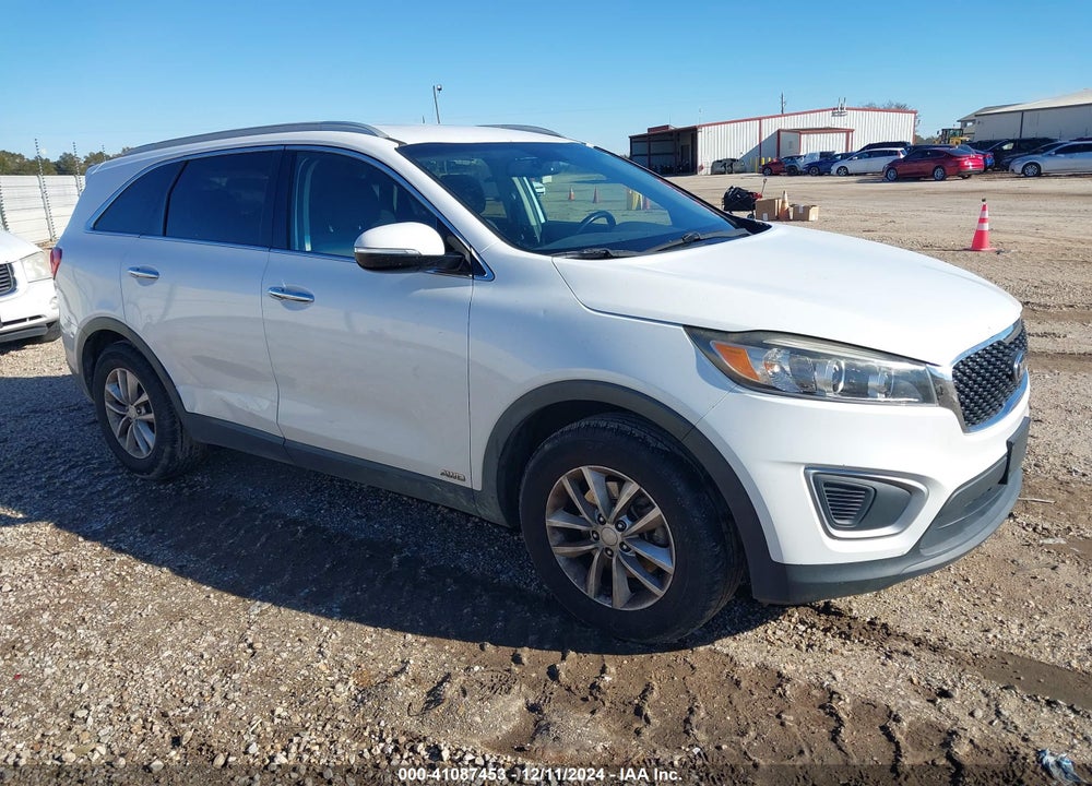 2016 KIA SORENTO 2.4L LX VIN: 5XYPGDA33GG061132