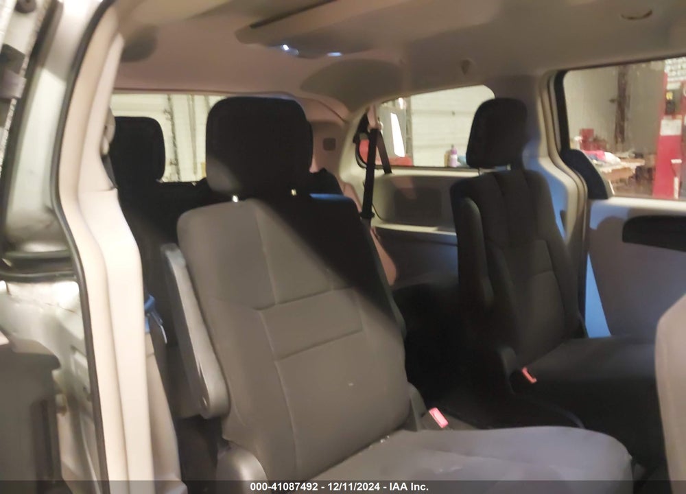 2011 DODGE GRAND CARAVAN CREW VIN: 2D4RN5DG1BR671055