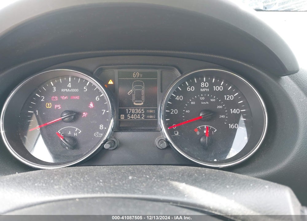 2011 NISSAN ROGUE SV VIN: JN8AS5MT0BW155202