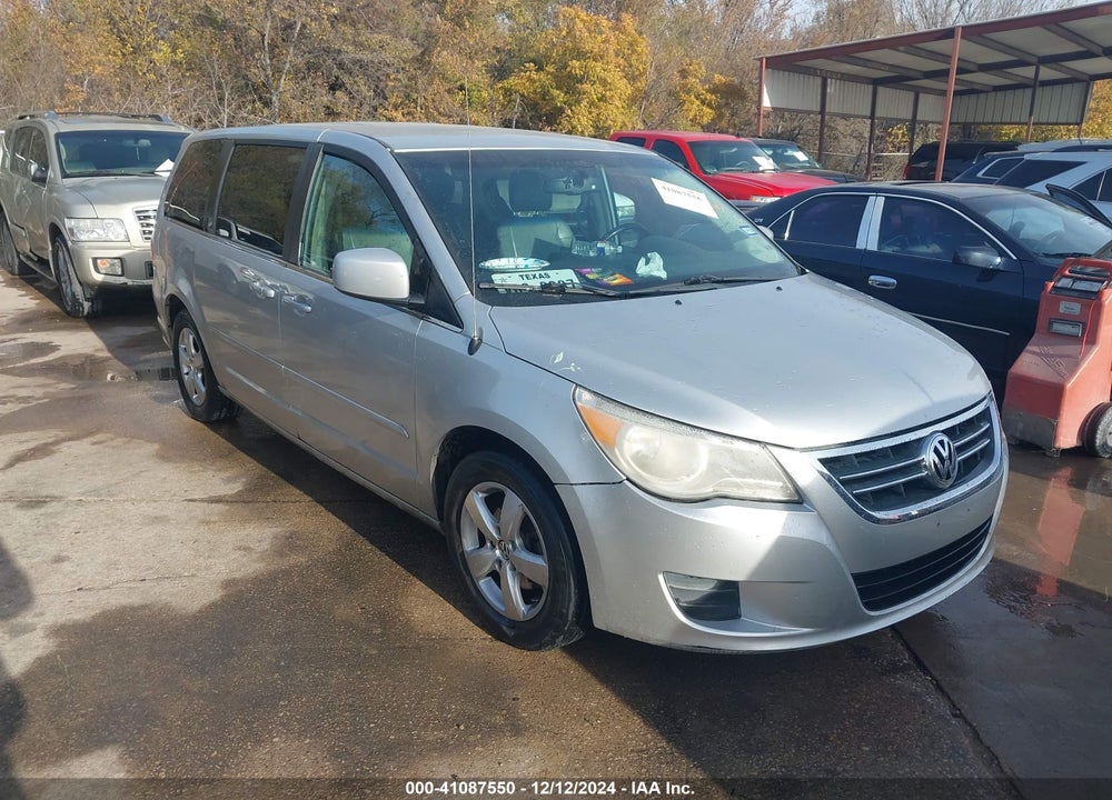 2010 VOLKSWAGEN ROUTAN SE VIN: 2V4RW3D11AR407834