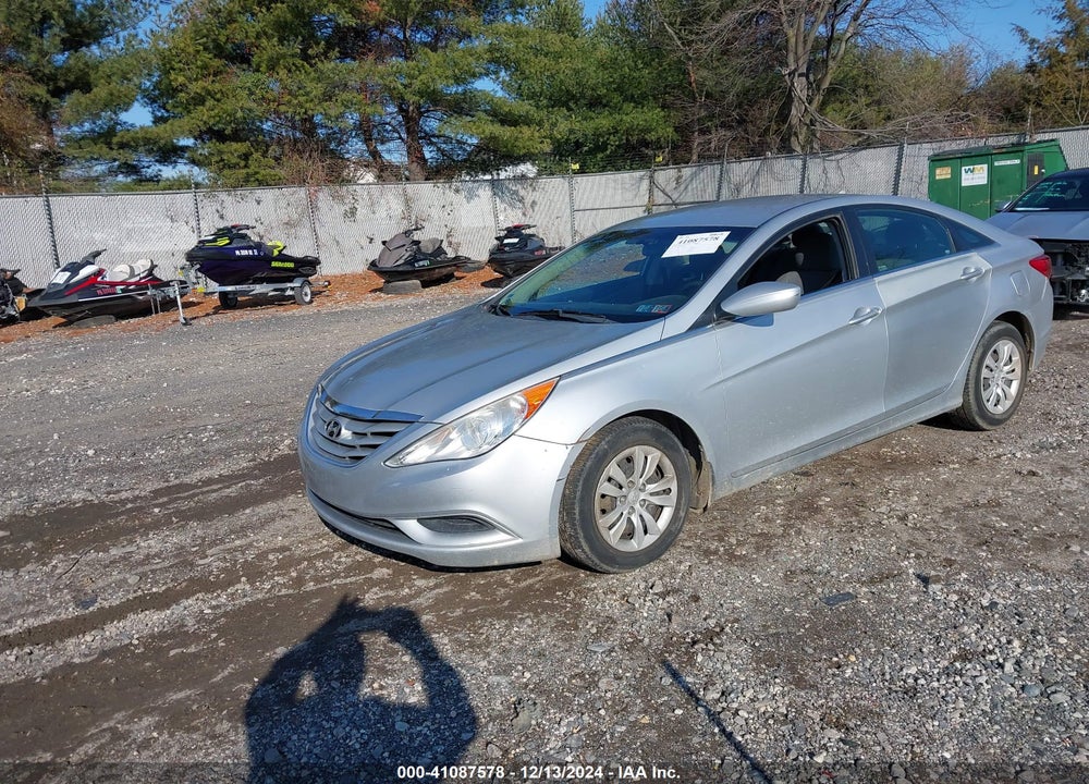 2011 HYUNDAI SONATA VIN: 5NPEB4AC1BH273860