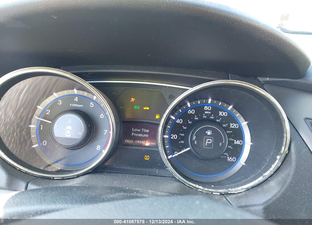 2011 HYUNDAI SONATA VIN: 5NPEB4AC1BH273860
