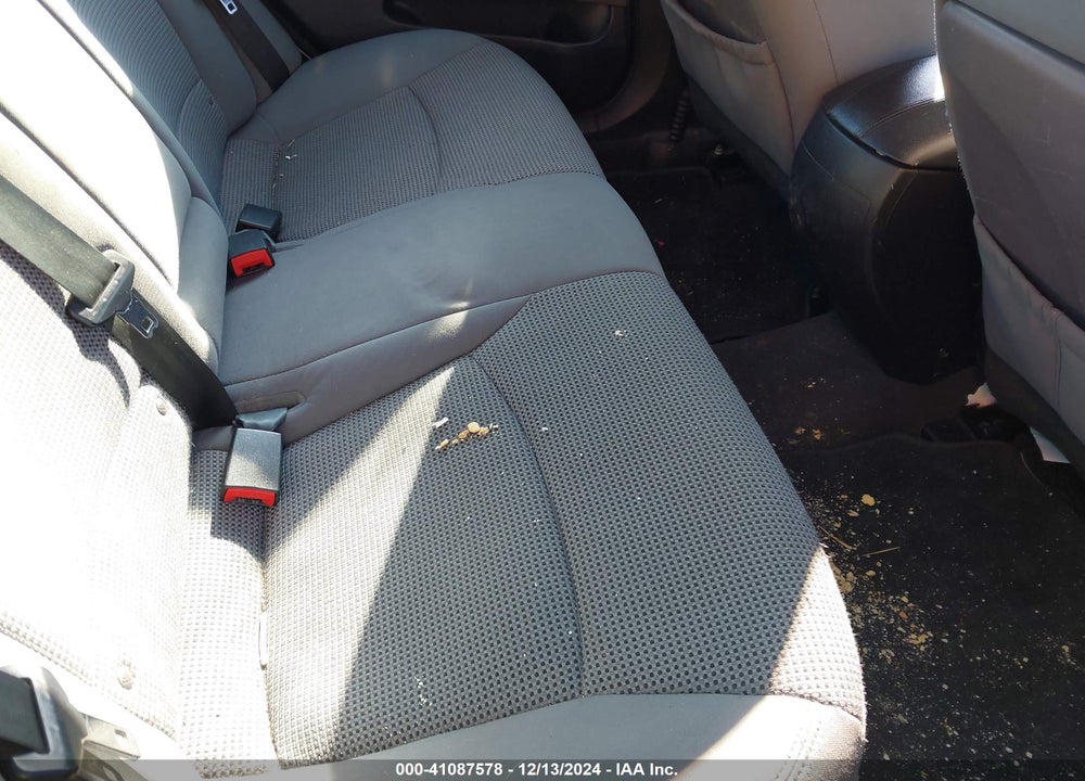 2011 HYUNDAI SONATA VIN: 5NPEB4AC1BH273860