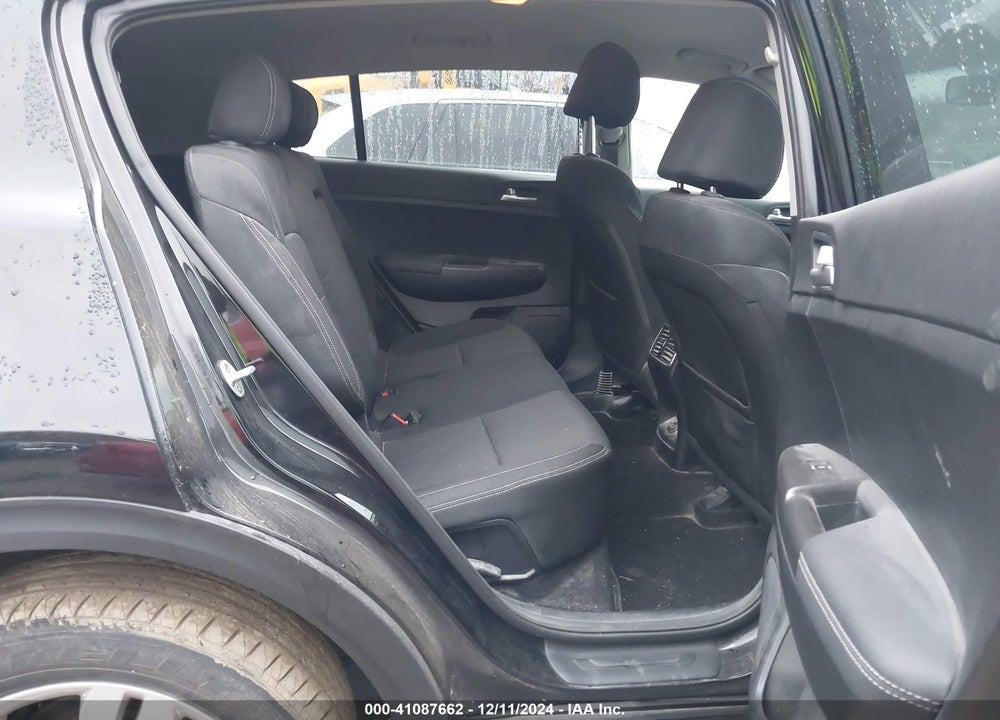2019 KIA SPORTAGE LX VIN: KNDPMCAC2K7611140
