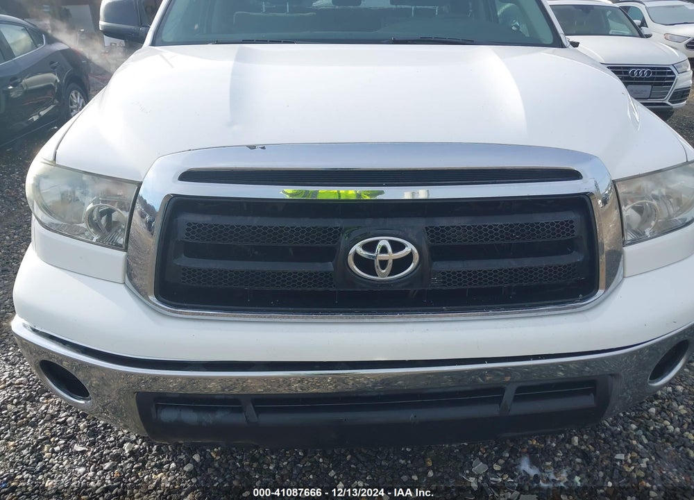 2011 TOYOTA TUNDRA GRADE 5.7L V8 VIN: 5TFUW5F1XBX197637