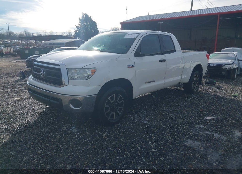 2011 TOYOTA TUNDRA GRADE 5.7L V8 VIN: 5TFUW5F1XBX197637