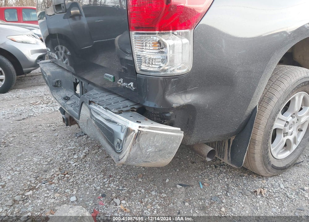 2012 TOYOTA TUNDRA GRADE 5.7L V8 VIN: 5TFDW5F11CX250999