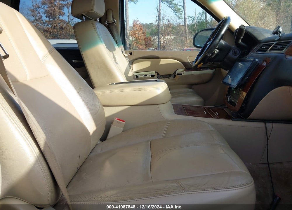 2008 CHEVROLET TAHOE LTZ VIN: 1GNFK13078R142303