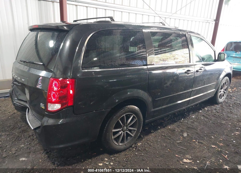 2017 DODGE GRAND CARAVAN SXT VIN: 2C4RDGCG4HR801075