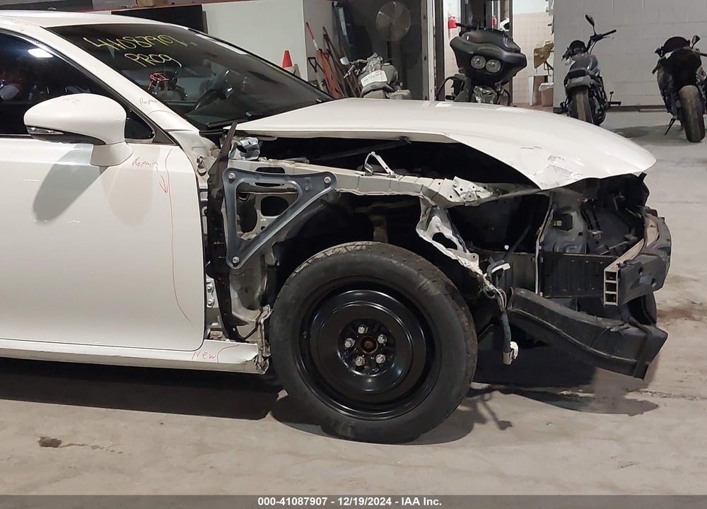 2013 LEXUS GS VIN: JTHCE1BL3D5009116