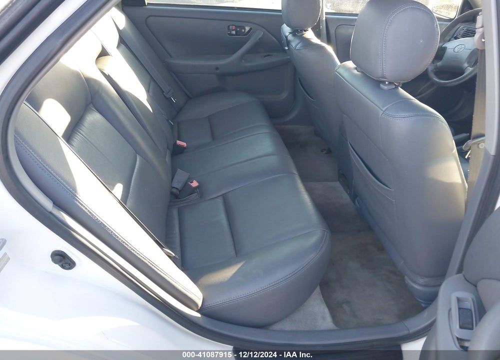 2000 TOYOTA CAMRY LE VIN: 4T1BG22KXYU932270
