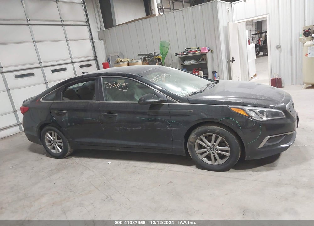 2017 HYUNDAI SONATA VIN: 5NPE24AFXHH540495