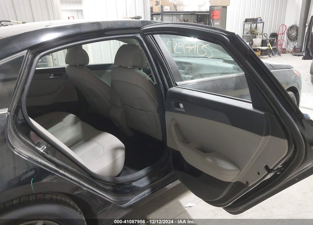 2017 HYUNDAI SONATA VIN: 5NPE24AFXHH540495