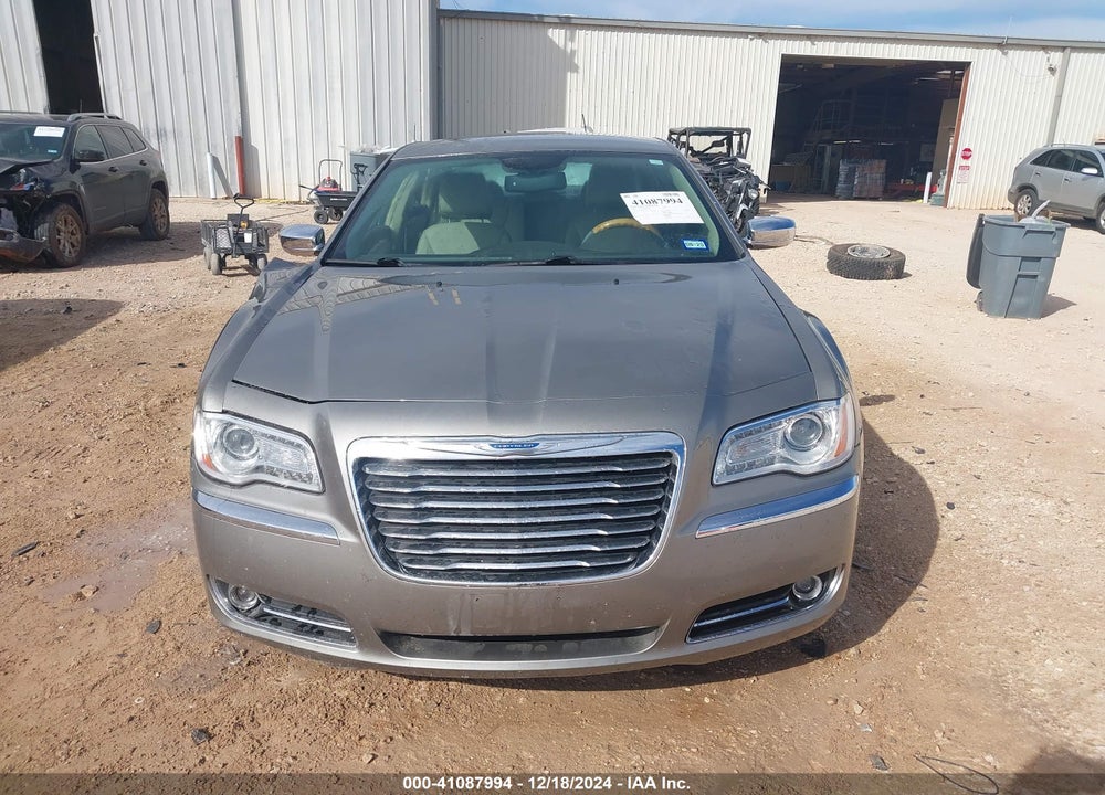 2014 CHRYSLER 300C VIN: 2C3CCAEG0EH337131