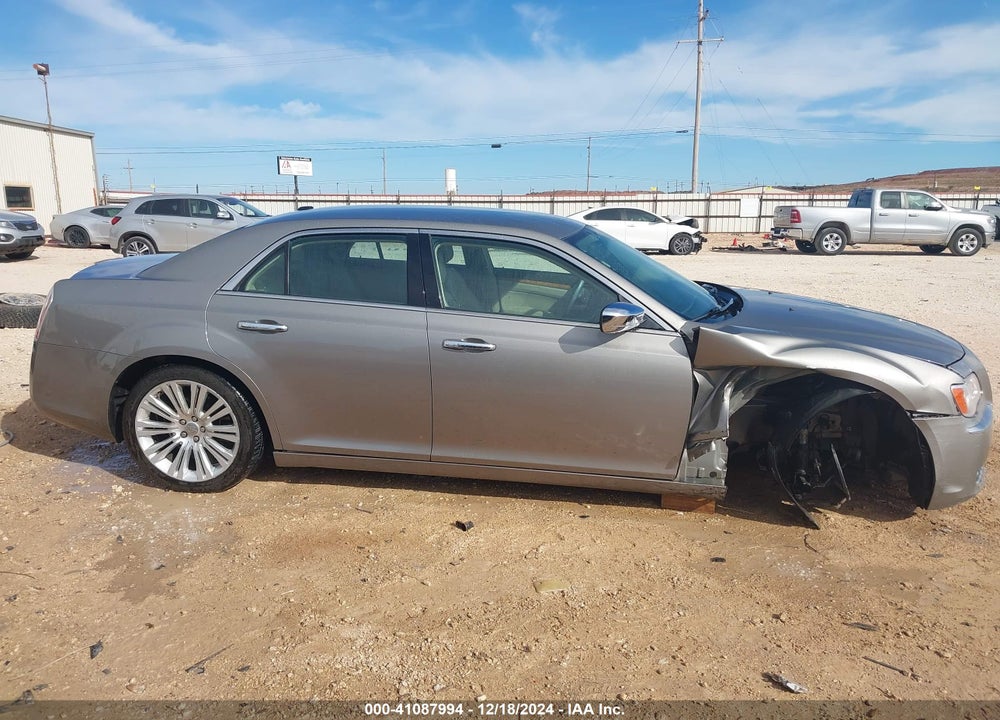 2014 CHRYSLER 300C VIN: 2C3CCAEG0EH337131