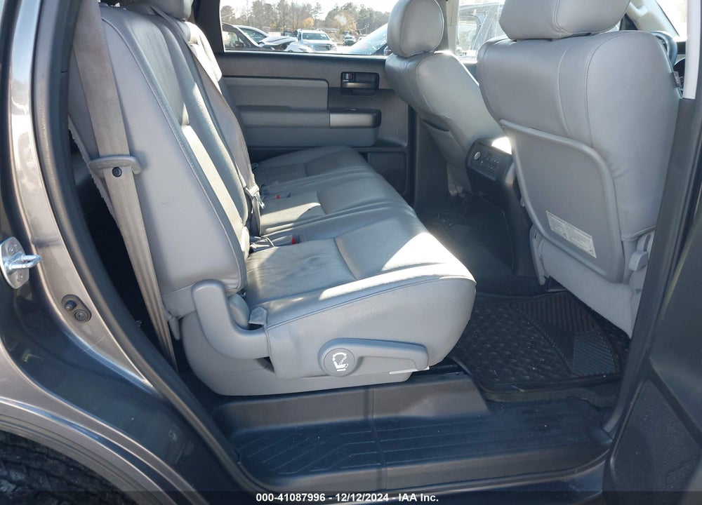 2013 TOYOTA SEQUOIA SR5 5.7L V8 VIN: 5TDZY5G19DS045789
