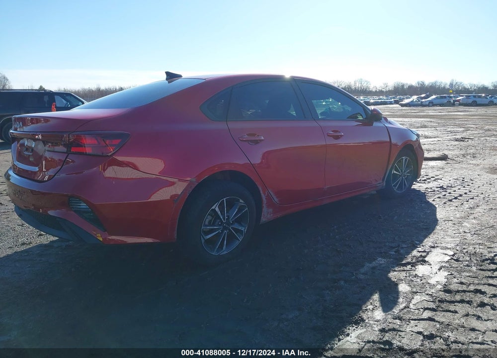 2024 KIA FORTE VIN: 3KPF24AD0RE740231