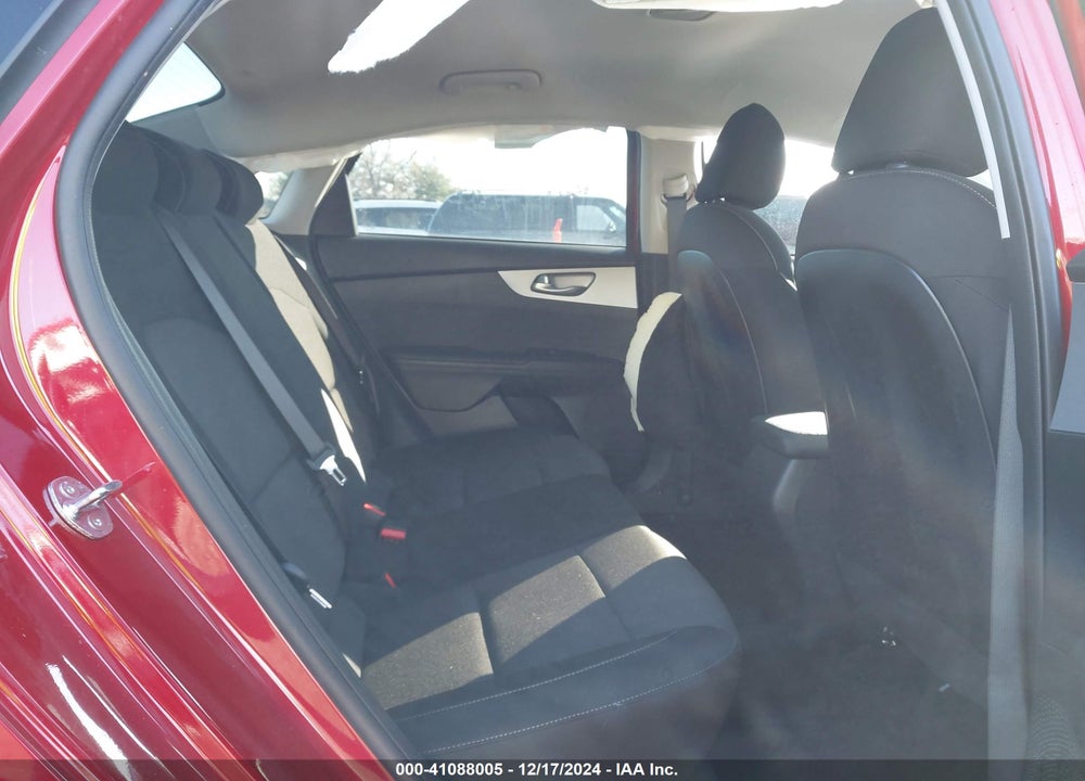 2024 KIA FORTE VIN: 3KPF24AD0RE740231