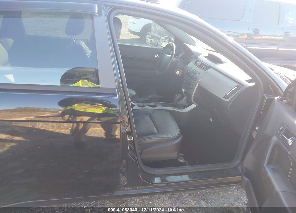 2010 FORD FOCUS SES VIN: 1FAHP3GN6AW257623
