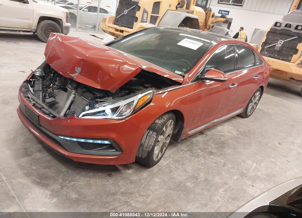 2015 HYUNDAI SONATA VIN: 5NPE34AB2FH160560