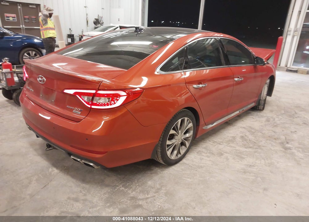 2015 HYUNDAI SONATA VIN: 5NPE34AB2FH160560