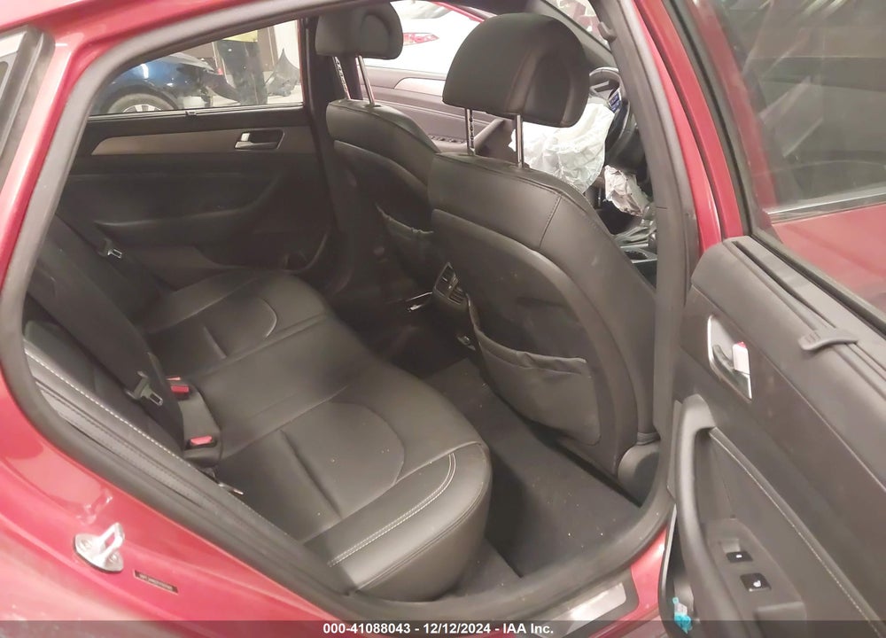 2015 HYUNDAI SONATA VIN: 5NPE34AB2FH160560