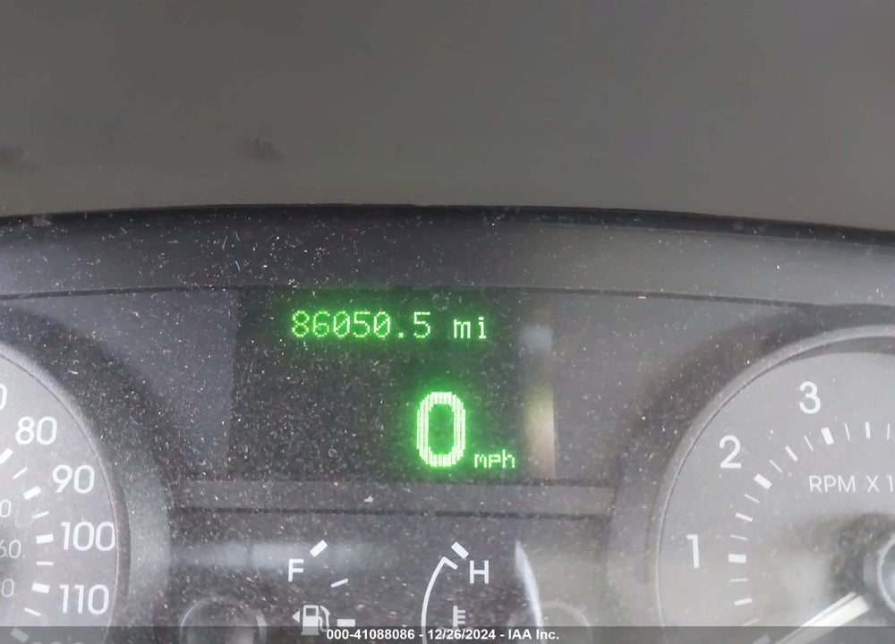 2008 MERCURY GRAND MARQUIS LS VIN: 2MEFM75VX8X624847