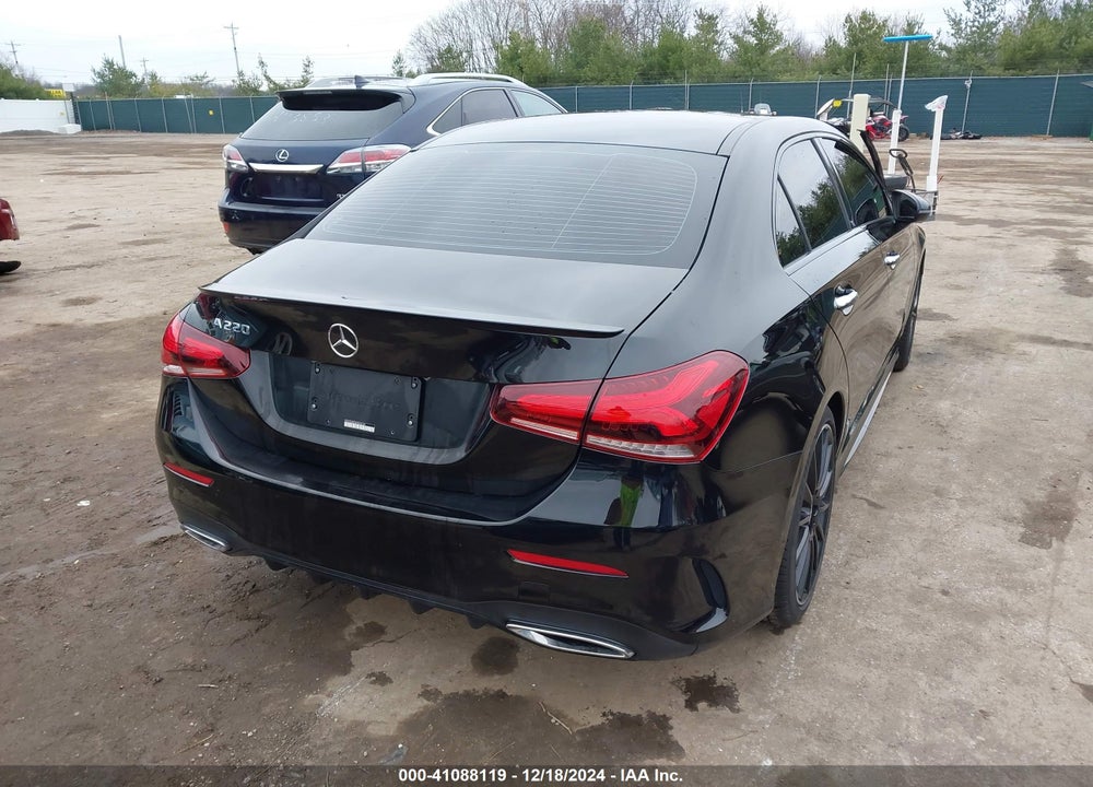 2019 MERCEDES-BENZ A 220 VIN: WDD3G4EB3KW006620