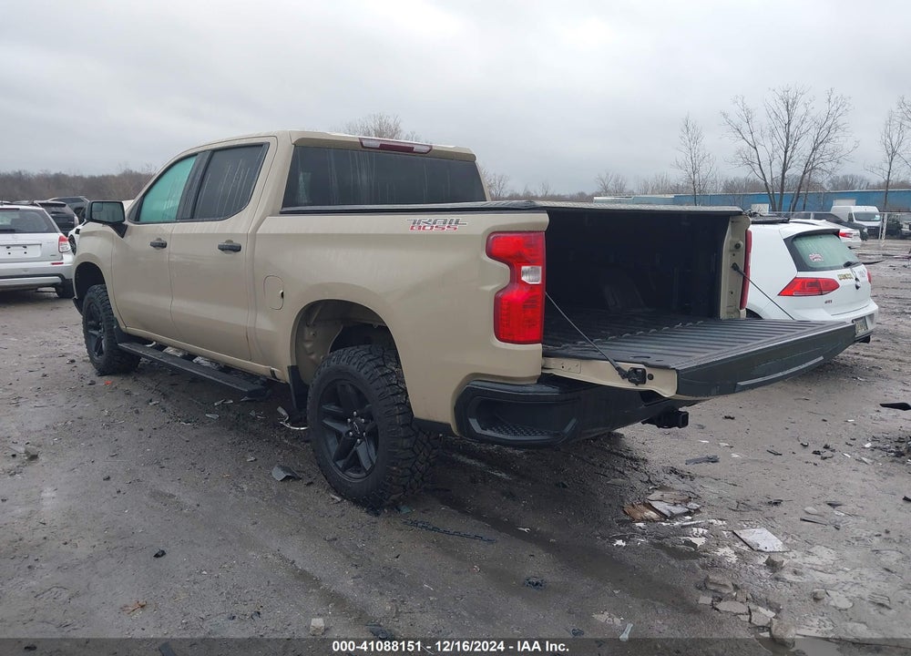 2022 CHEVROLET SILVERADO 1500 4WD SHORT BED CUSTOM TRAIL BOSS VIN: 3GCPDCEK8NG636537
