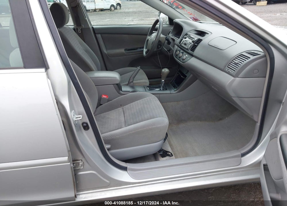 2005 TOYOTA CAMRY LE V6 VIN: 4T1BF32K05U085165