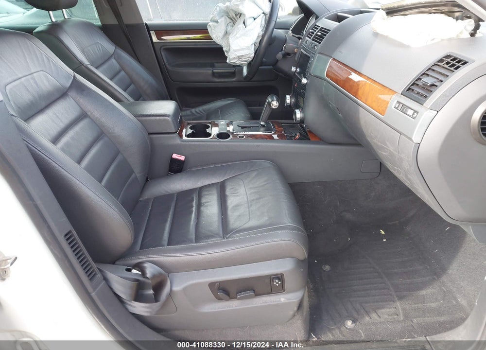 2009 VOLKSWAGEN TOUAREG 2 V6 TDI VIN: WVGFM77L39D036046