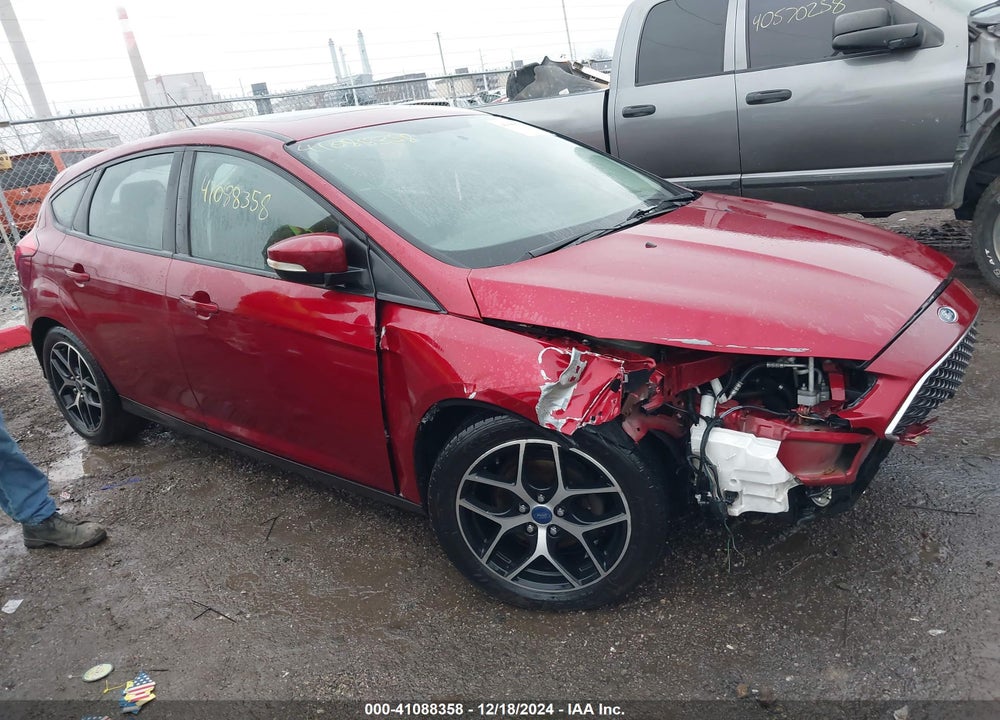 2017 FORD FOCUS SEL VIN: 1FADP3M2XHL229120