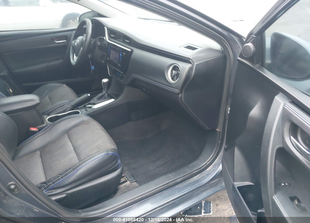 2017 TOYOTA COROLLA SE VIN: 5YFBURHE1HP633951