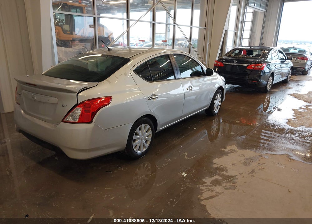 2018 NISSAN VERSA 1.6 SV VIN: 3N1CN7AP3JK428161