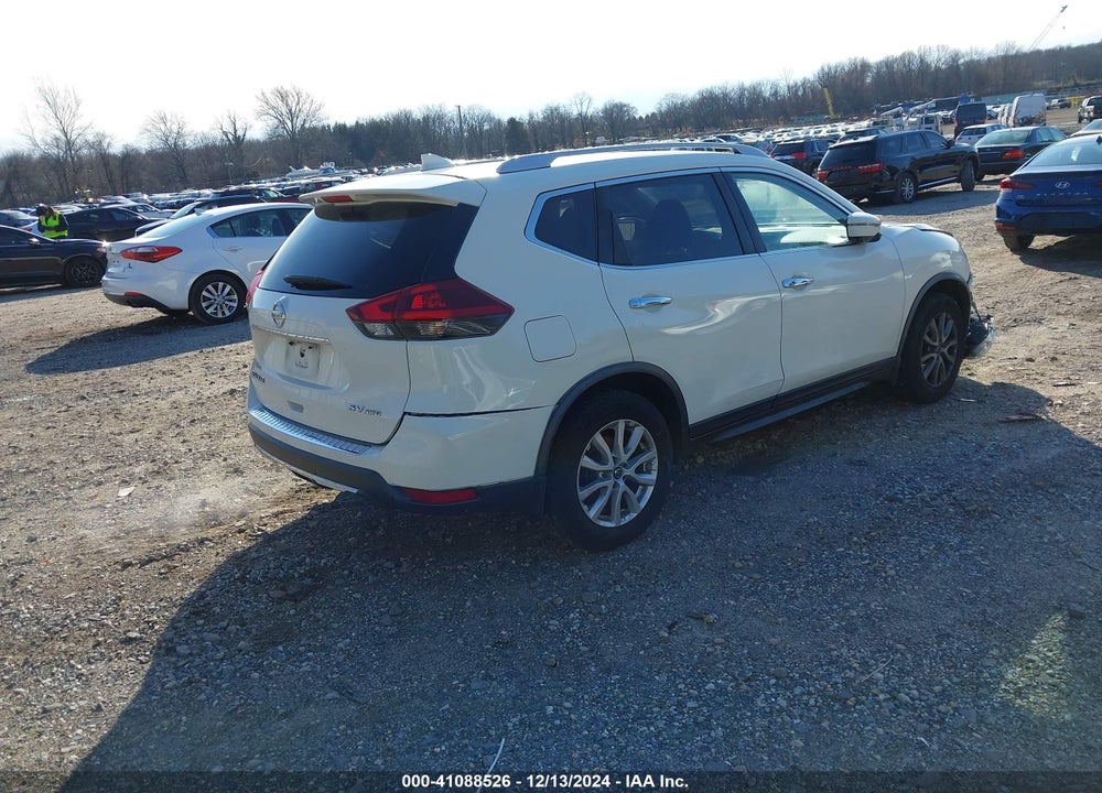 2018 NISSAN ROGUE SV VIN: JN8AT2MV4JW319952