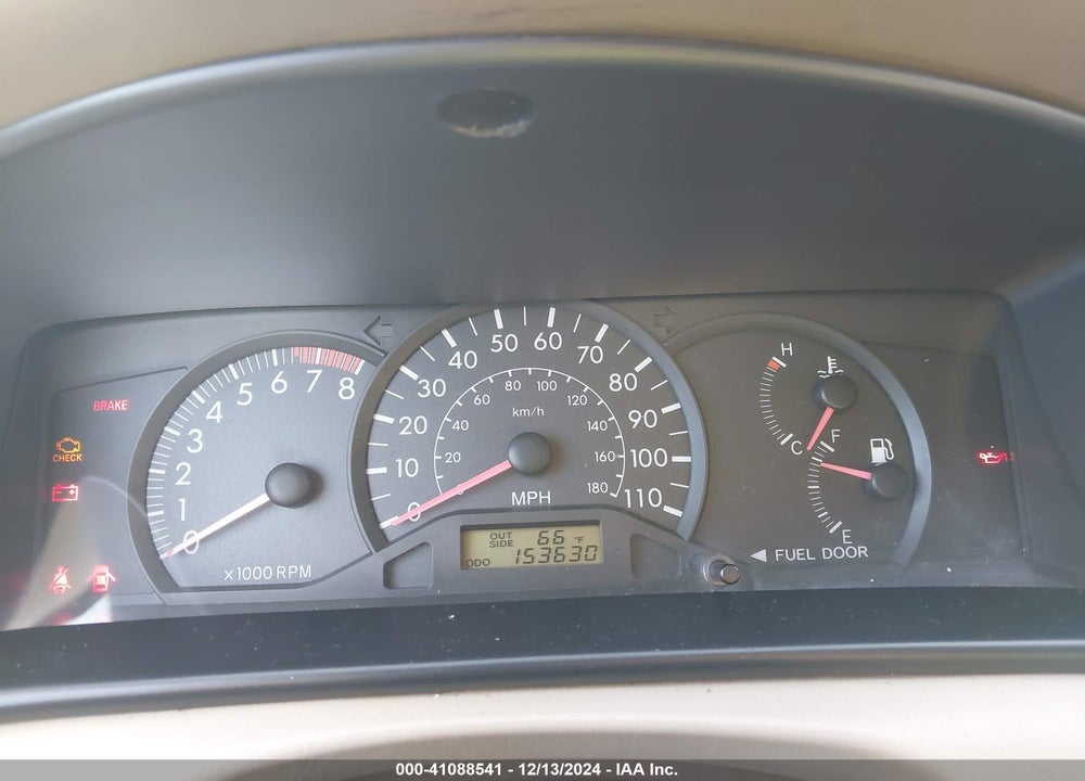 2005 TOYOTA COROLLA CE VIN: 1NXBR32E15Z522155